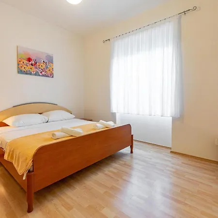 4 Bedroom Pet Friendly In * Ugljan