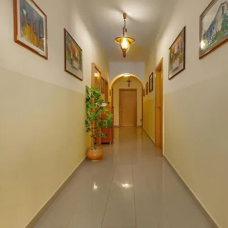 Holiday home 4 Bedroom Pet Friendly In Ugljan