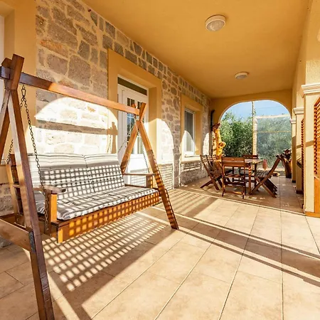 Holiday home 4 Bedroom Pet Friendly In Ugljan